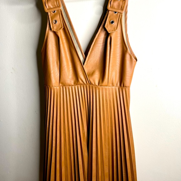 Camel Faux Leather Buckle Detail Pleated Dress - Picture 2 of 6
